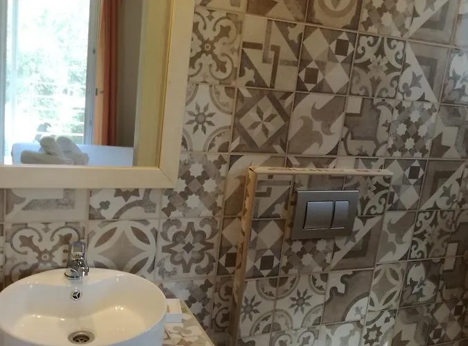 Rastoni Skopelos Town